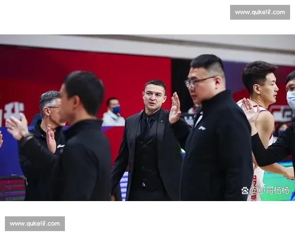 摔跤比赛争议不断引发裁判判罚与运动精神讨论